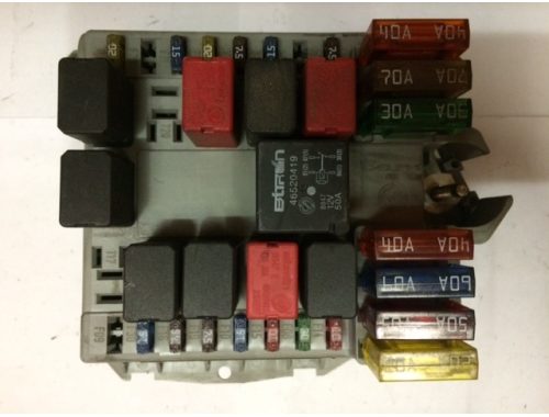 Centralina Scatola Porta Fusibili Fiat Punto