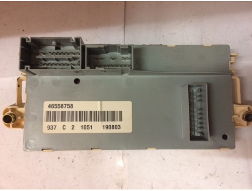 Caja de fusibles Alfa Romeo 147 MAGNETI MARELLI:51711428