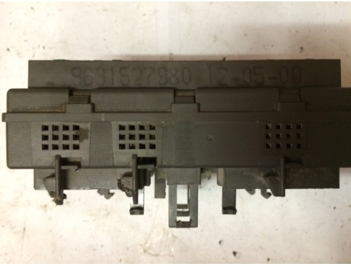 Boîtier à fusibles Citroen Jumpy 9631527980