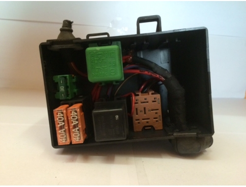 Boîtier à fusibles Opel Zafira 96560119