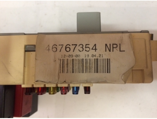 Boîtier à fusibles Fiat Punto 46758963