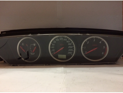 Combiné d'instruments Nissan Primera 2930803