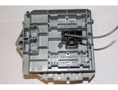 Boîtier à fusibles Fiat Punto 188 46778446