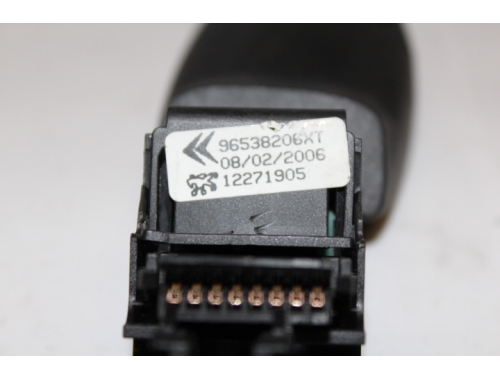Commande Radio Volant Groupe Peugeot / Citroen 96538206XT