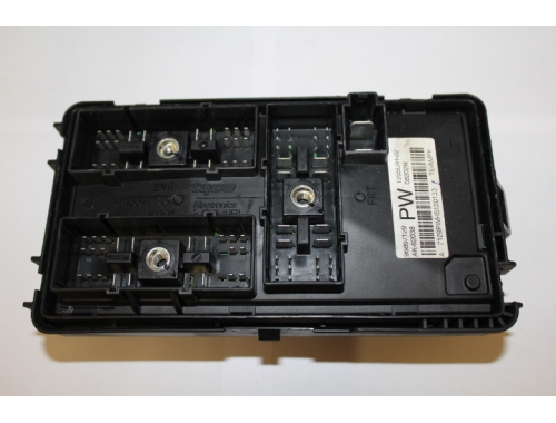 Caja de fusibles Chevrolet Aveo 96867129