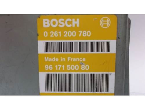 Calculateur moteur Peugeot 106 BOSCH:0261200780
