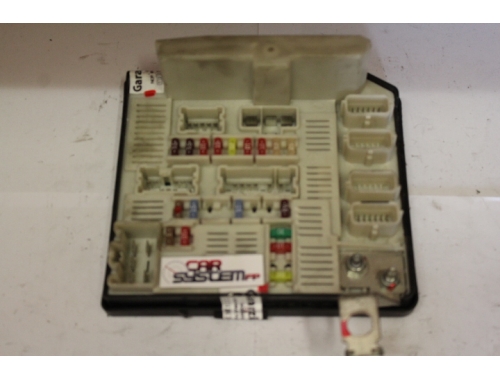 Sicherungskasten Renault Megane 8200481866-F