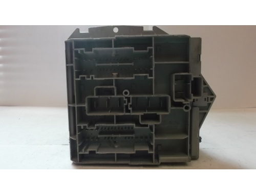 Boîtier à fusibles Fiat Punto 1363917080