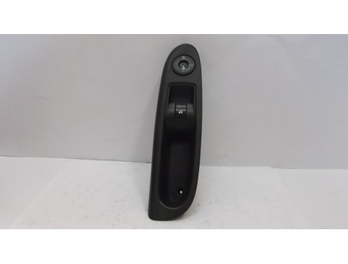 Comando Alzavetri Anteriore Dx Renault Clio 2 8200084005