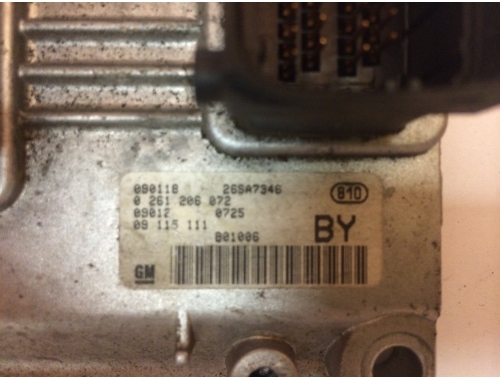 Calculateur moteur Opel Corsa C BOSCH:0261206072