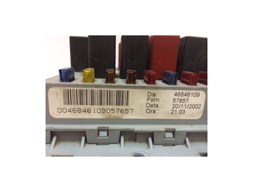 Fuse Box ECU Fiat Stilo 46846109057657 0046846109057657