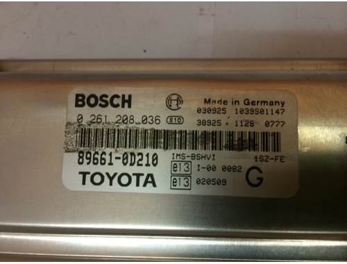 Calculateur moteur Toyota Yaris BOSCH:0261208036